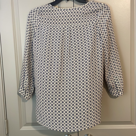 Joie Medallian Print 100% Silk Top XS - Picture 2 of 3